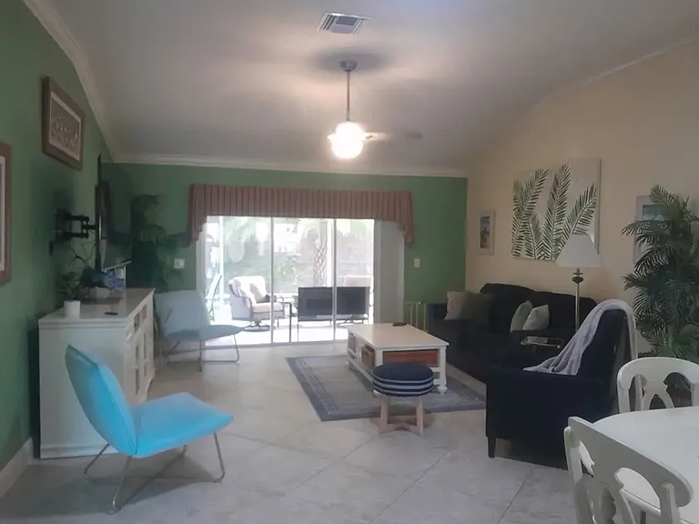 498 Ambrosia Pl — Photo 6