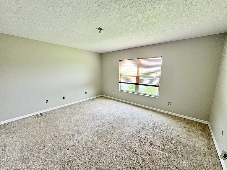 1752 Portcastle Cir — Photo 5