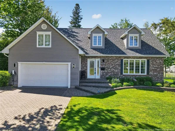 73 Teakwood Way, Moncton, NB E1G 1T3