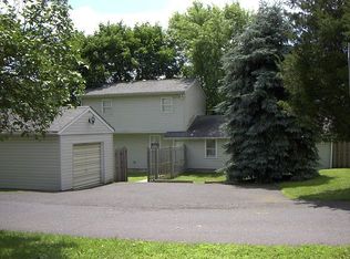 290 W 3rd St, Pennsburg, PA 18073