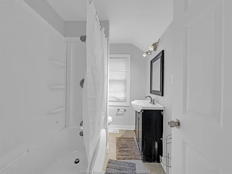 353 Indian Rd #3 — Photo 22