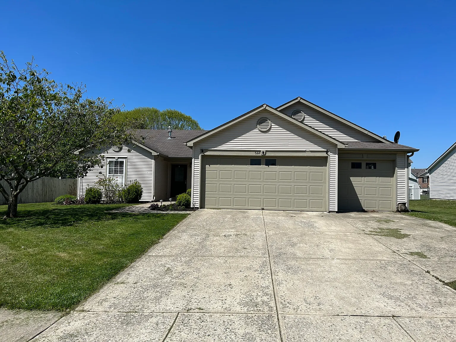 522 Van Buren St photo 1