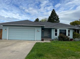 2253 Ridge Way, Medford, OR