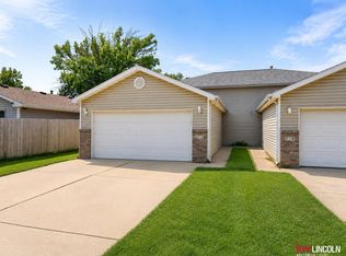 417 NW 20th St, Lincoln, NE 68528