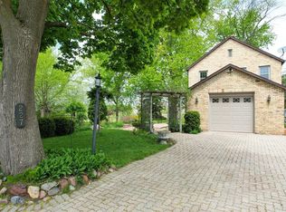 227 E South River St, Appleton, WI 54915