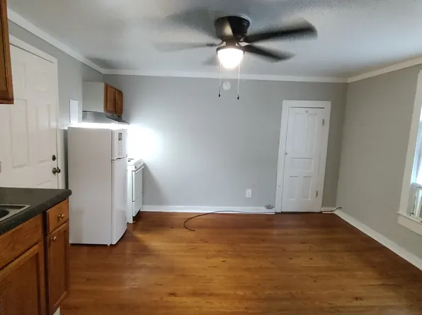 1206 S Salisbury St APT G, Lexington, NC 27292