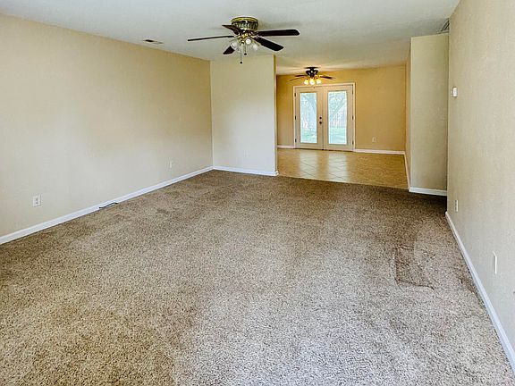 2nd image of 820 Cedar Point Circle