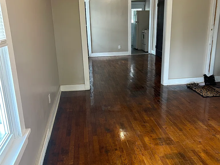 715 SW 5th St #3 — Photo 6