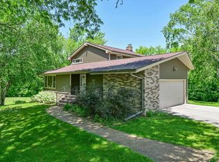 1408 Woodland Dr, Grafton, WI 53024