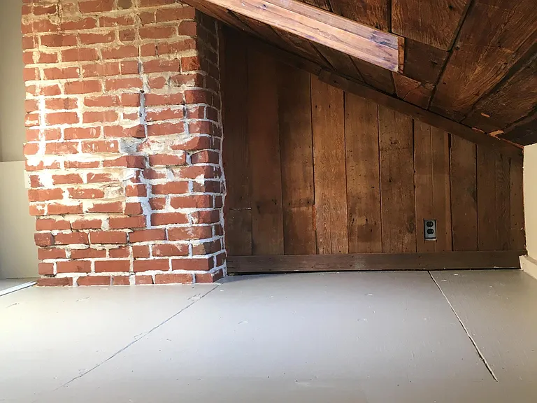 Throckmorton Ave — Photo 5