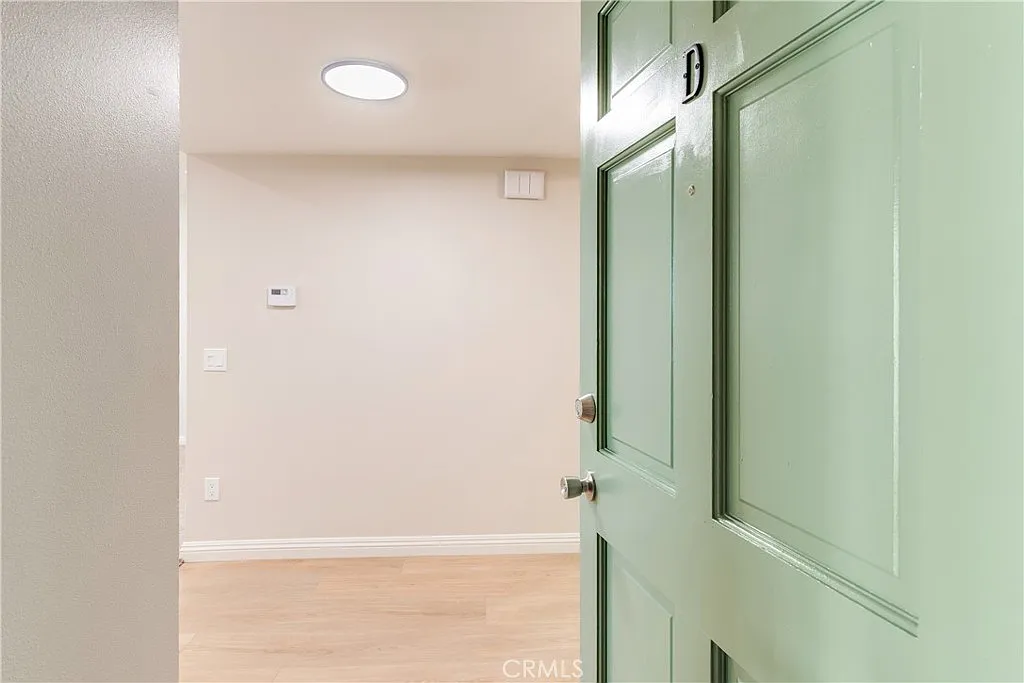 2 bed, 956 sqft, $2,200 — Photo 4