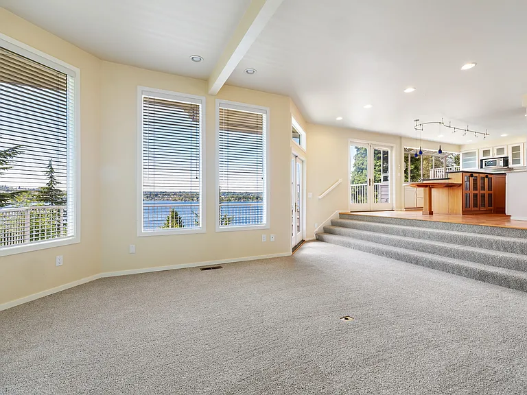 7705 W Mercer Way — Photo 7
