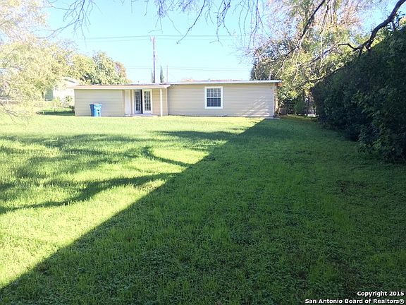 2nd image of 2919 Hillcrest Dr