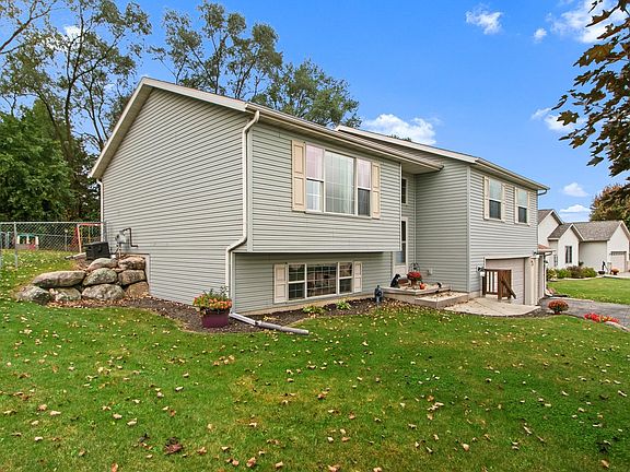 2nd image of 436 Kendra Dr