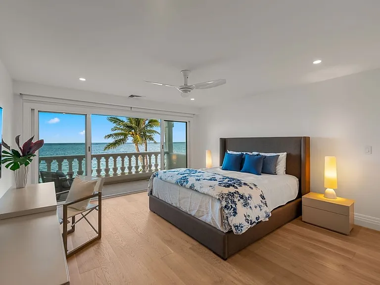 896 Mokulua Dr — Photo 31