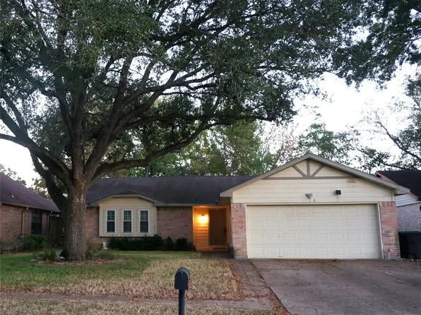 718 Silverpines Rd, Houston, TX 77062