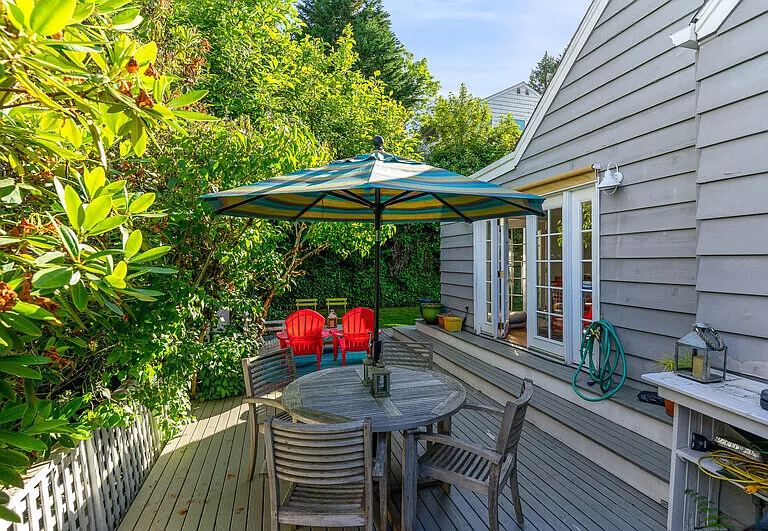 5051 Harold Pl NE — Photo 24