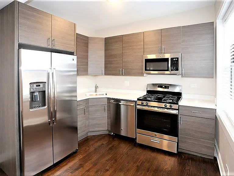 2230 N Sawyer Ave #1W — Photo 1