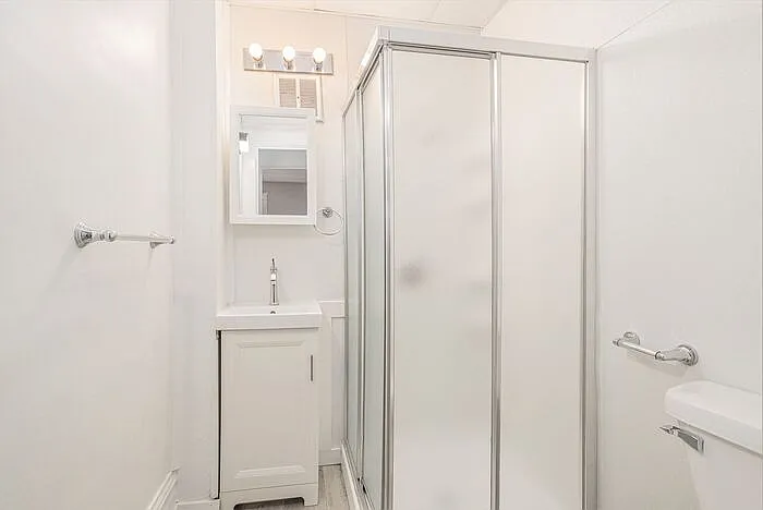 429 Davis St #1 — Photo 17