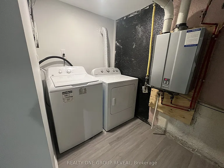 75 Regatta Cres #BASEMENT — Photo 16