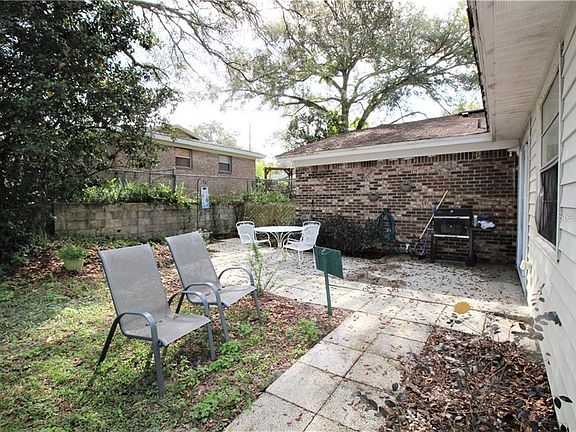 4th image of 371 W Gardenia Dr