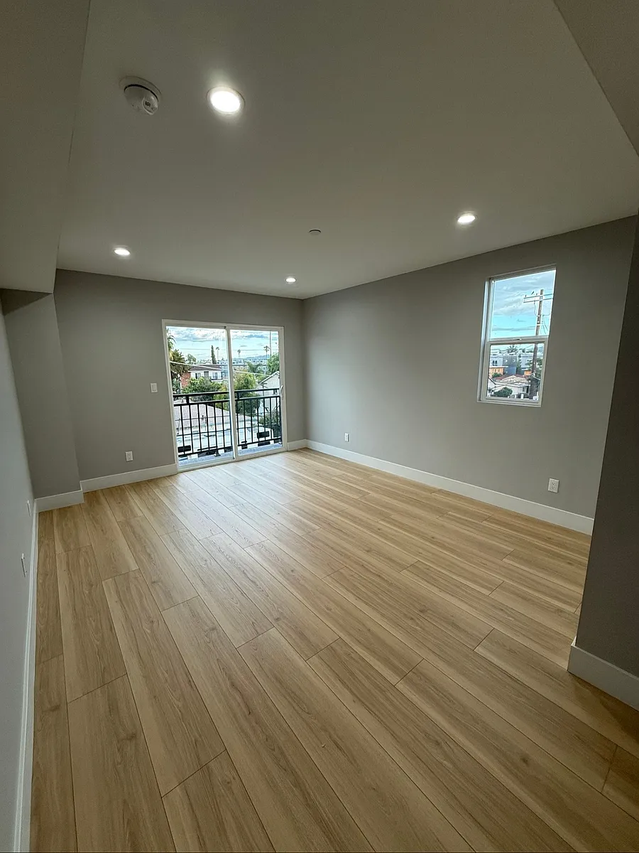 Building Photo - 5729 Klump Ave