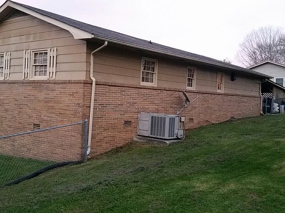 3rd image of 519 Glenwood Cir