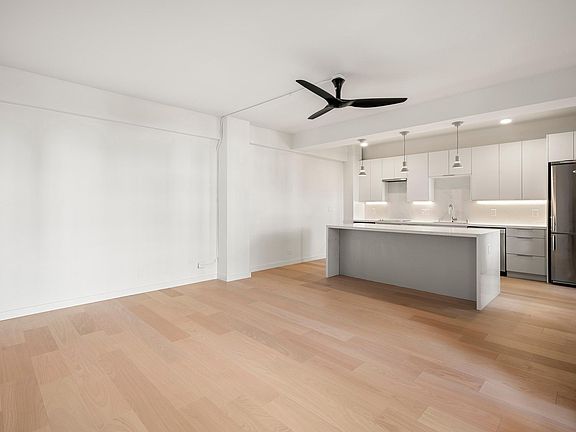 4th image of 109 N Sycamore Ave APT 203