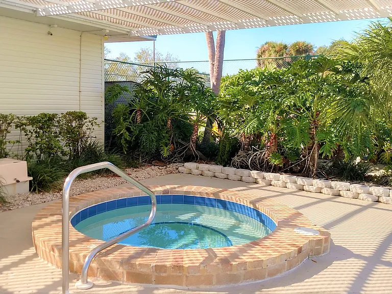 3177 E Village Dr — Photo 38