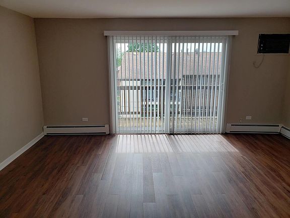 4th image of 17544 71st Ave APT 302