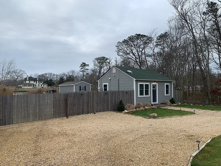 Sheridan Dr — Photo 5