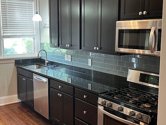3rd image of 636 Neil Ave #636