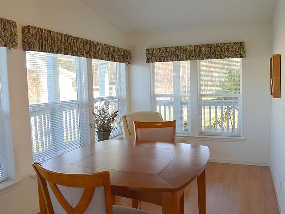 3rd image of 300 Leif Cir