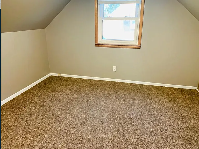 23292 Williams Ave — Photo 8
