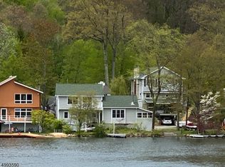 208 Kingsland Rd, Landing, NJ 07850