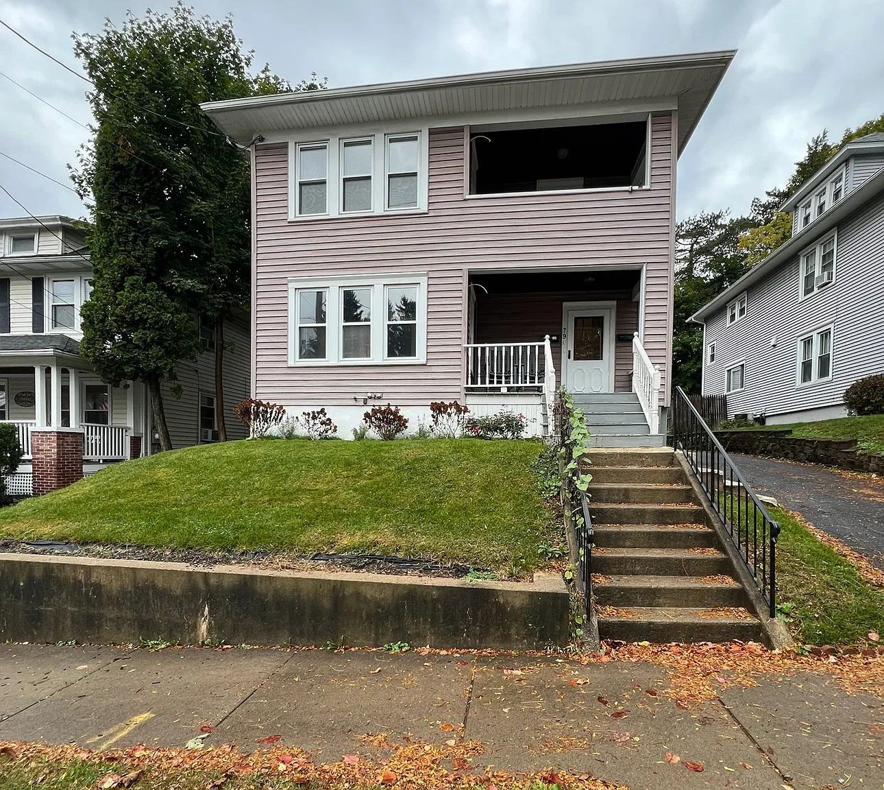 3 bed, 2000 sqft, $2,500 — Photo 2