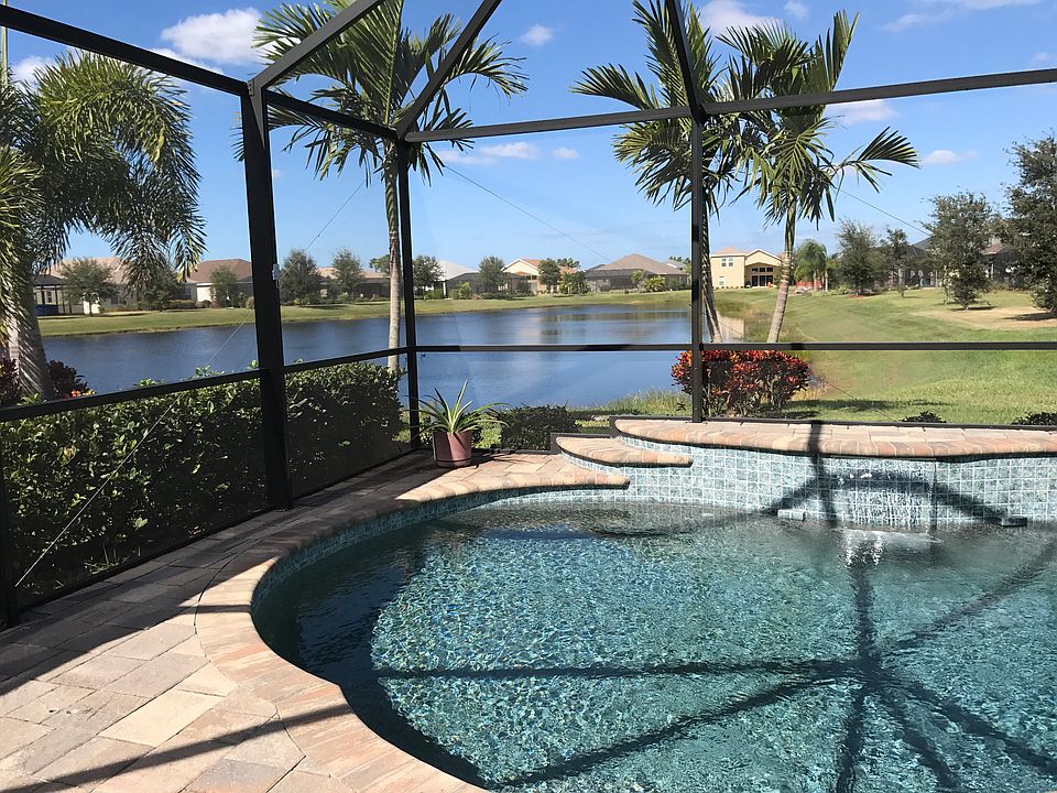 2nd image of 11841 Forest Park Cir