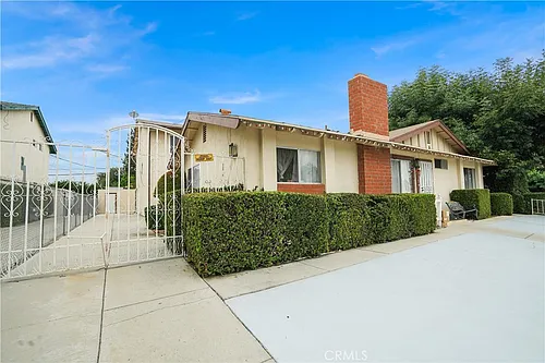 22855 Vanowen St #2 Photo 1