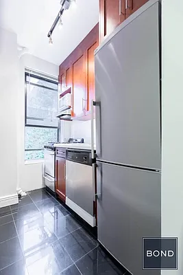 Rented by Bond New York | media 7