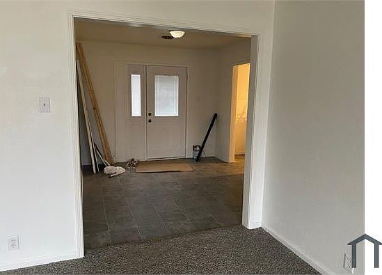3rd image of 908 N Lincoln Ave