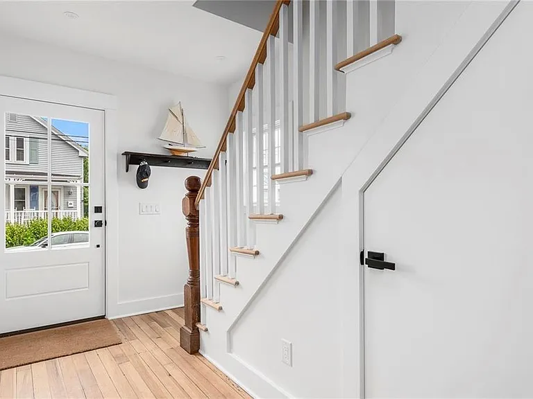 69 Connection St — Photo 4