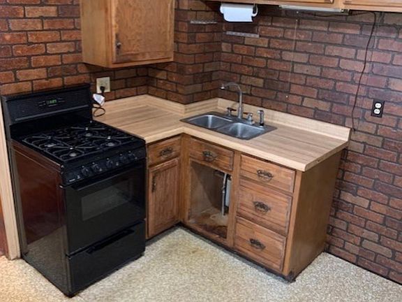 4th image of 2826 Bildahl St