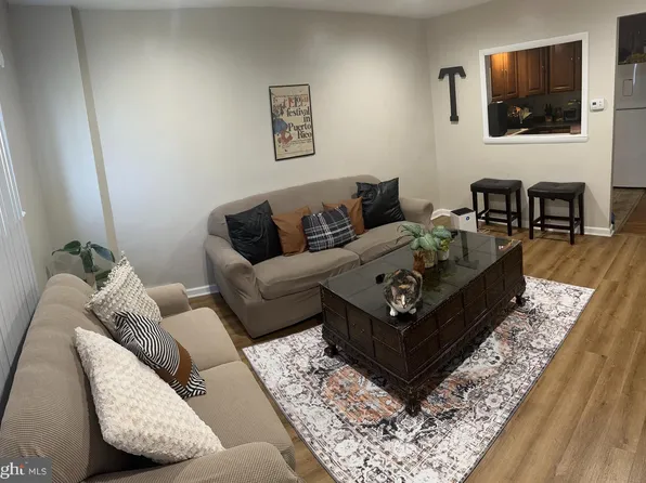 6419A Tulip St, Philadelphia, PA 19135