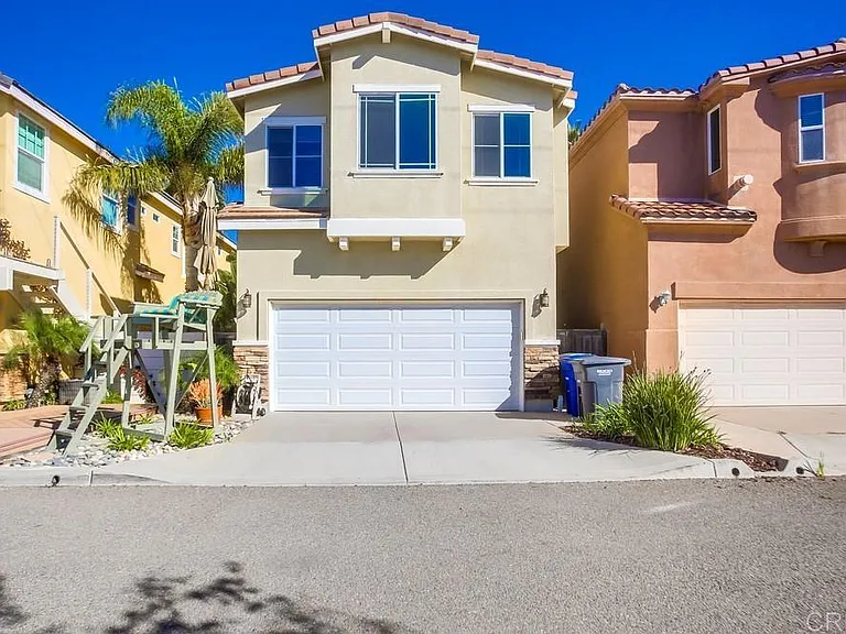 421 N Cedros Ave N — Photo 53