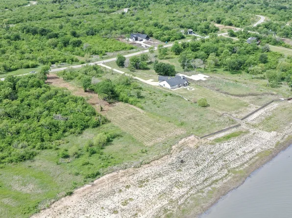 9433 W Shoreline Dr, Kemp, TX 75143