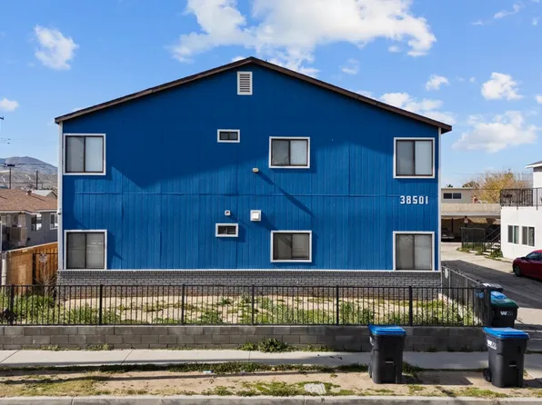 38501 Larkin Ave APT 4, Palmdale, CA 93550