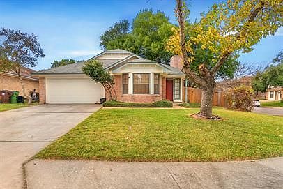 1st image of 907 Clearwater Trl