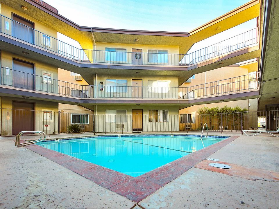 1st image of 8700 Topanga Canyon Blvd APT 102