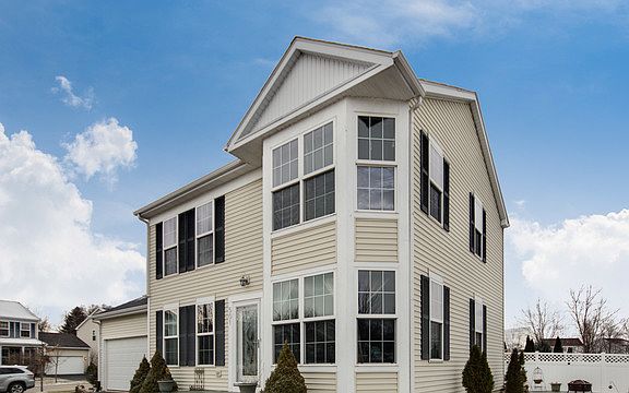 2nd image of 501 Truman Dr