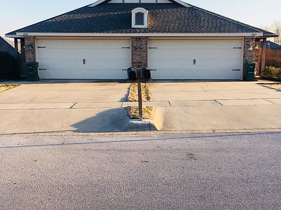 3rd image of 4243-4245 W Titus Dr